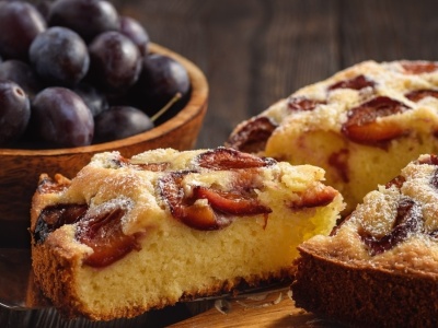 Ciasto ze śliwkami bez miksera. Wszystko wymieszasz w jednej misce