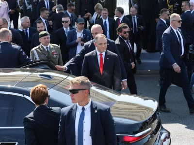 Kłótnia o limuzynę Nawrockiego. 