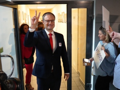 Nieoficjalnie: Porażka „ekipy Tuska”. Kamil Żbikowski nowym prezydentem Zabrza