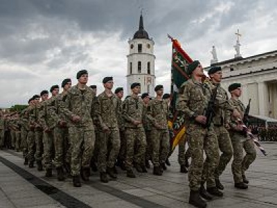 Litwo, ojczyzno moja, ty bądź jak jeż kolczasty. 