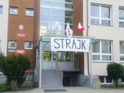 Nauczyciele grożą strajkiem 1 września. 