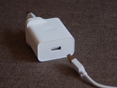 Niewiarygodne. Ten smartfon wytrzyma 5 dni bez ładowania