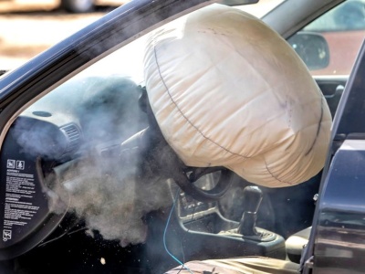 Czy stary airbag zadziała? Sprawdziliśmy to w teście