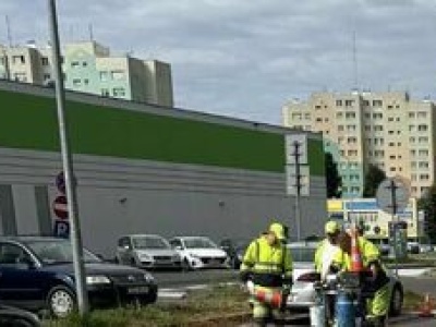 Nowe pasy na jezdni i więcej miejsc parkingowych. Zmiany na ul. Kamiennej