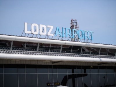 Lotnisko w Łodzi umożliwi wyrobienie karty EKUZ. Co można zyskać?