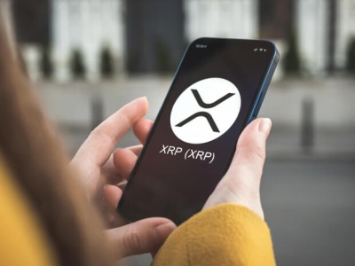 Wieloryby sprzedają XRP – analitycy ostrzegają przed krytycznym momentem!