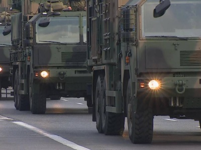 Kolumny wojskowe na ulicach polskich miast. Jest apel Dowództwa Generalnego RSZ