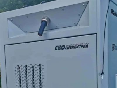 Bez litości - Złodzieje obcięli kabel od ładowarki autobusów elektrycznych