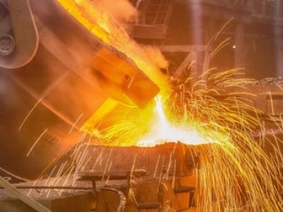 Prezydent Nawrocki idzie na wojnę z przemysłem w sprawie kosztów energii