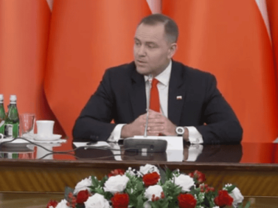 Tusk zaatakował Nawrockiego w programie na żywo. Prezydent nagle zrobił TO