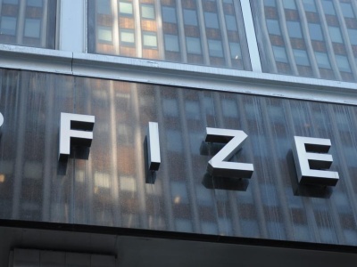 Pfizer zwolni kolejnych pracowników. Koncern szuka oszczędności