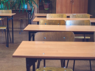 Upór MEN przysparza problemów szkołom. 