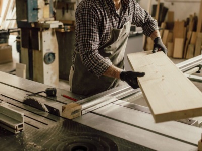 Czego nie może zabraknąć w małej stolarni?