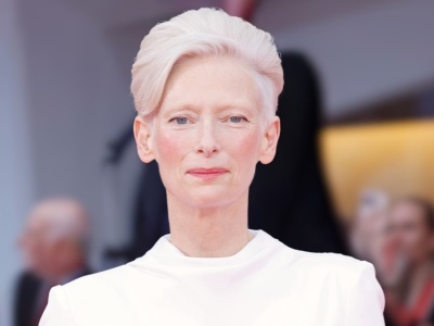 Wychowywała się w zamku, ale nie chciała być księżniczką. Niezwykła historia Tildy Swinton
