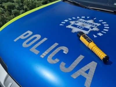 Pod wpływem i na podwójnej prędkości. Wymówka kierowcy zaskoczyła policjantów