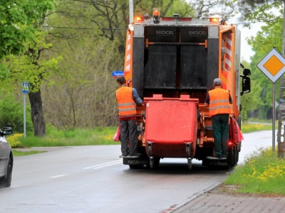 To miasto wprowadza pomarańczowe worki na śmieci. Mam nadzieję, że inni weźmą przykład