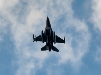 Rząd potwierdził katastrofę F-16 w Radomiu. Siemoniak: Pilot nie przeżył