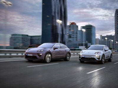 Elektryczny SUV stał się lepszy. Jedna z nowości przyda się na ładowarce