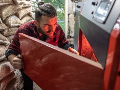 Ponad 200 kotłów na pellet zawieszonych. Co z dotacjami?