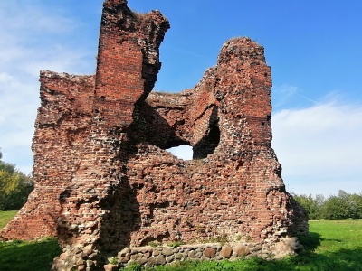 Odwiedzamy zamek zbudowany na polecenie Kazimierza Wielkiego! PR PiK w Złotorii [zdjęcia]