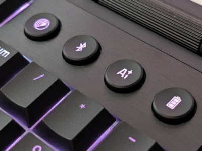 Oto co Razer ukrył w tej smukłej obudowie. Jedna klawiatura do gier i pracy?