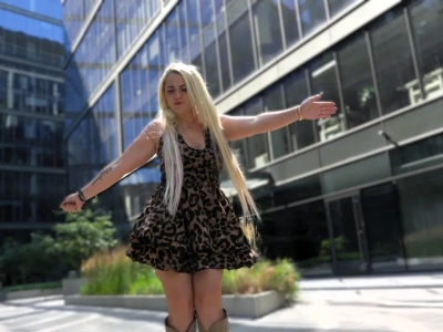 KAROLCIAA – BIODERKA W RUCH (Official Video)