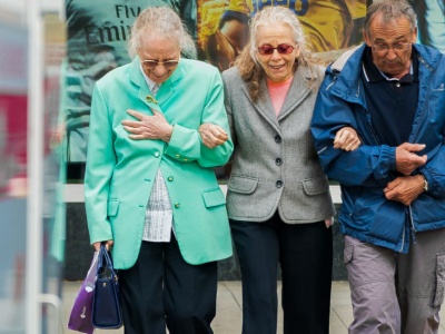 Czy kiedyś bez problemu będziemy dożywać 100 lat? Badanie studzi optymizm