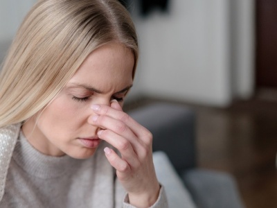 COVID-19 a przeziębienie. Odkryli nieoczekiwany związek