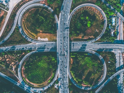 Opłaty za przejazdy autostradami – krótki poradnik