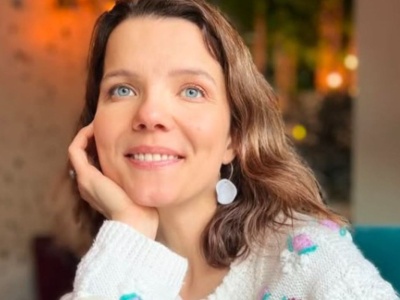 Wygląda jak z czerwonego dywanu. Joanna Jabłczyńska pokazała perełki z lumpeksu