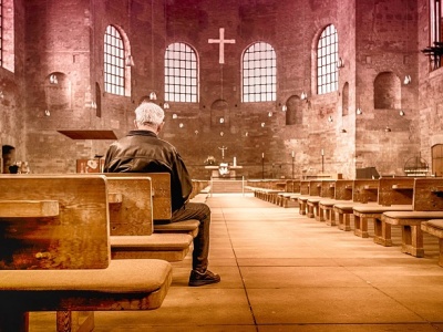 Meksyk: skandal na Mszy św. Emerytowany biskup zaprosił do „koncelebry” homoseksualną anglikańską pastorkę