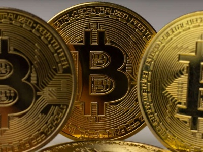 Polak domaga się od państwa 1022 Bitcoinów. Problem polega na tym, że jest poszukiwany listem gończym