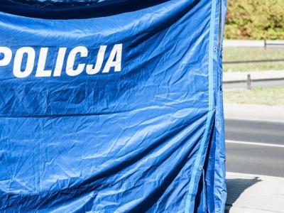 Zmieniali koło na pasie awaryjnym. Śmiertelny wypadek z udziałem ciężarówki