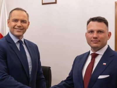 Jak zdemontować państwo opiekuńcze? Wystarczy połączyć atak na „socjal” z ksenofobią i rasizmem