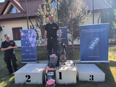 W Olsztynie psy policyjne tropiły, atakowały i broniły przewodników. Zawody wygrała Sola