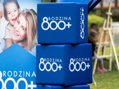 Wydatki na 800 plus spadną. Widać to w budżetowych planach rządu na 2026 r.