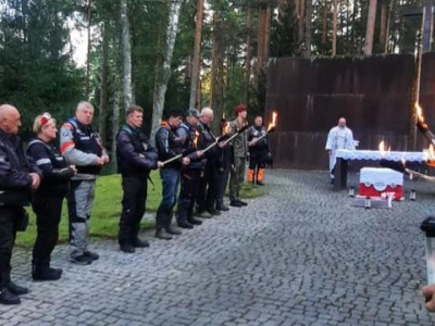 Za pamięć o Miednoje. Rosja zakazała wjazdu 39 polskim motocyklistom
