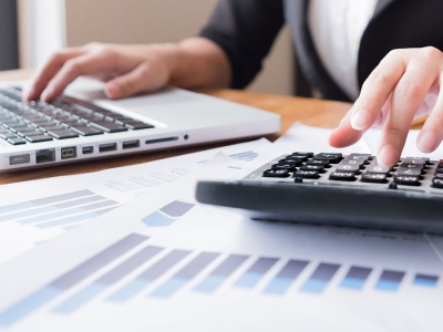 Przedsiębiorcy mają czas do lutego 2026 r. Fiskus zmusza firmy do zmian