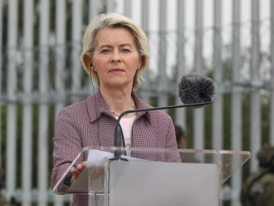 Szefowa KE leciała z Warszawy, samolot miał problem przy lądowaniu. „Rosja zakłóciła sygnał GPS”