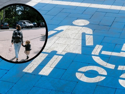 Awantura o miejsce dla rodzin na sklepowym parkingu. 