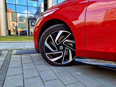 Volkswagen tnie ceny elektryków o grube tysiące