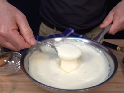 Mielę i zagęszczam nim sosy. Wychodzą nad wyraz aksamitne