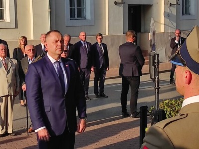 Karol Nawrocki odwiedził Wieluń. Prezydent wspomniał m.in. o reparacjach wojennych [ZDJĘCIA]