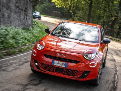 Fiat 600e Icon – nowy poziom wyposażenia wchodzi do sprzedaży 1 września