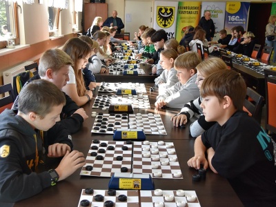 Zapraszają na Mistrzostwa Strefy Wałbrzyskiej w Warcabach 100-polowych