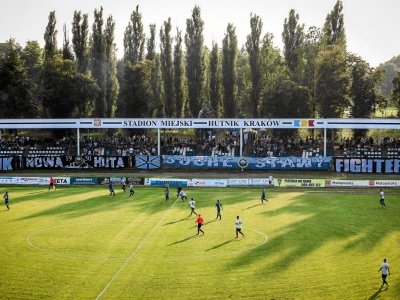 Słynny polski klub przewodzi w lidze i stanął nad przepaścią. 