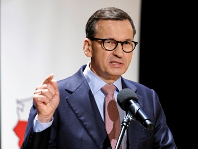 Morawiecki uderza w Sikorskiego. Chodzi o lot do USA. 