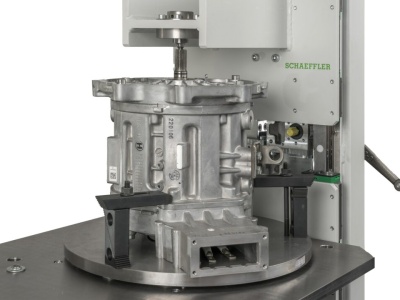 Schaefler pokazał narzędzie do naprawy silników elektrycznych, E-Axle Repair Tool. Nieszczególnie skomplikowane