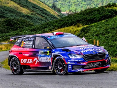 Decydująca faza Rajdowych Mistrzostw Europy – Rajd Ceredigion na żywo w Motowizji