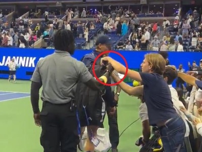 Niepojęte. Próbował okraść Sinnera na oczach całego świata